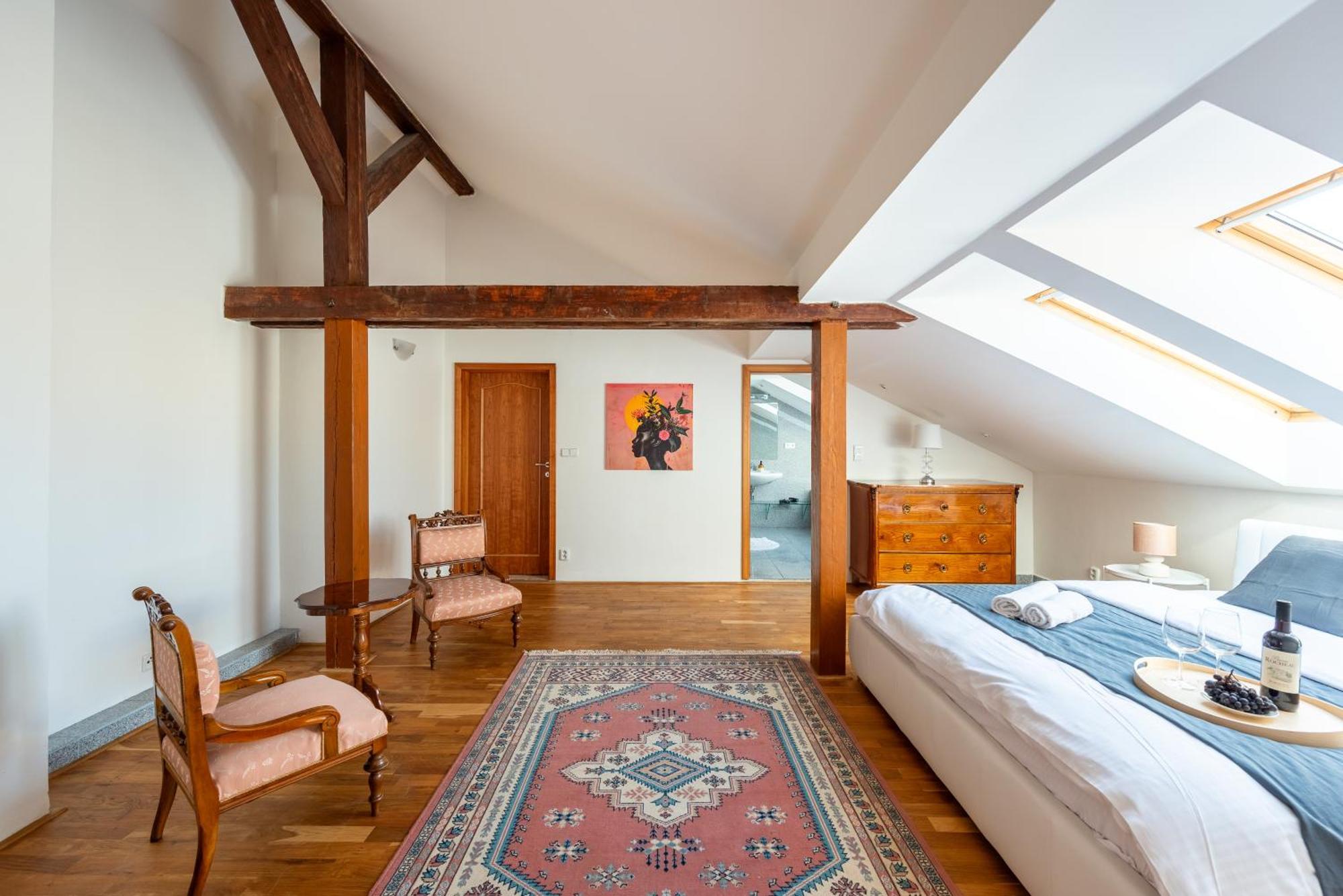 Appartamento With Terrace In Center